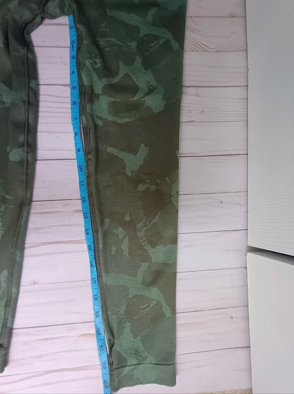 LIKE NEW - Gymshark Adapt Camo Seamless Leggings Sz L Savanna | Green High Waist - Picture 7 of 14